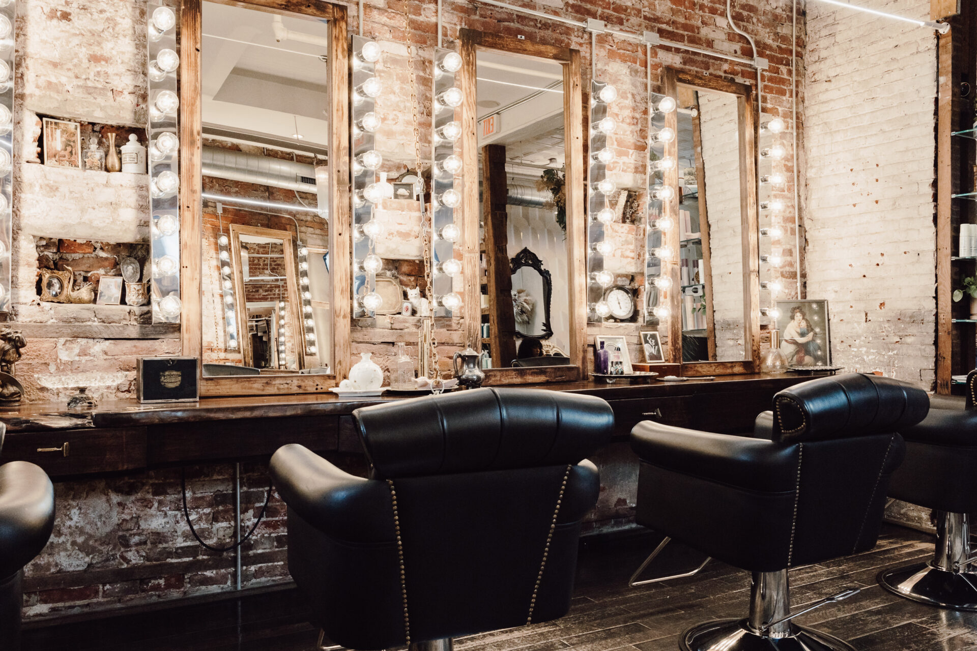 Parlour Hair Enhancements 139